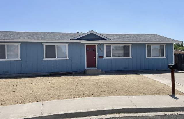 961 Mckay Court photos photos