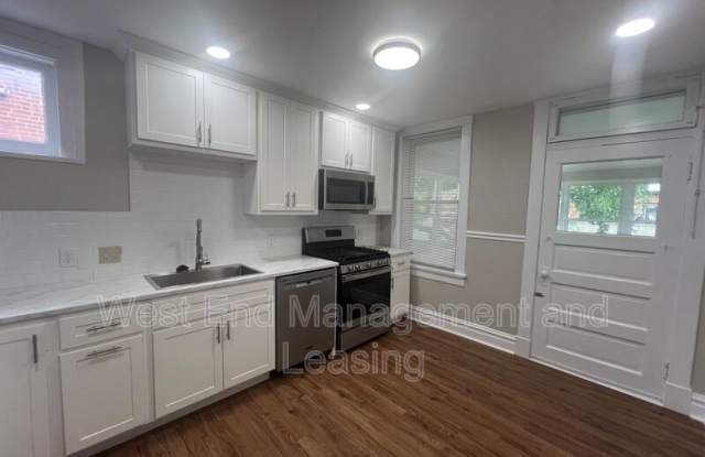 1018 Commadore Dr. Gallery 3