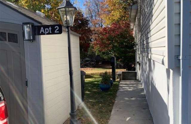 291 White Avenue Gallery 2
