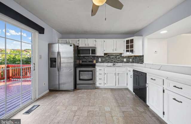 847 CLOVER LEAF Court Gallery 4