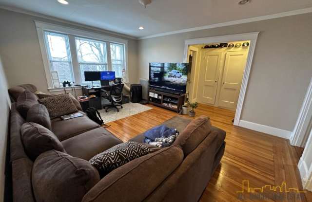 1607 Commonwealth Ave. photos photos