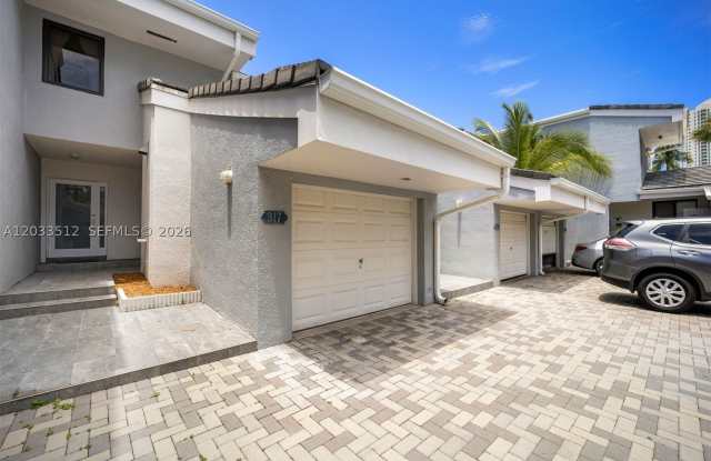 317 Poinciana Dr Gallery 1