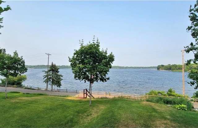 2331 W Medicine Lake Drive photos photos 2331 W Medicine Lake Drive photos photos