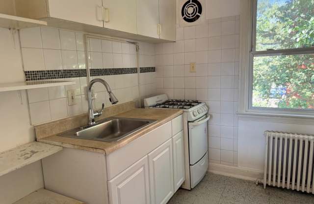 8512 GLENVIEW AVENUE photos photos