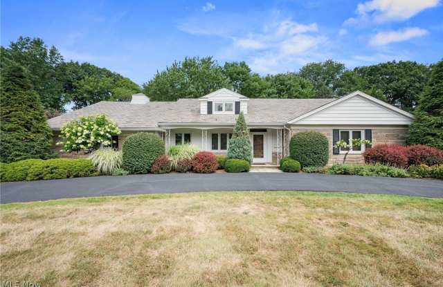 24425 Hilltop Drive - 24425 Hilltop Drive, Beachwood, OH 44122