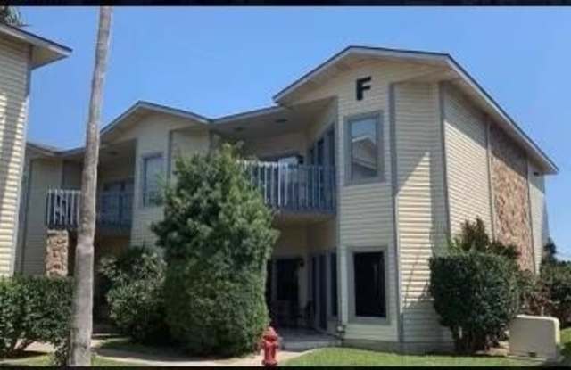 77 Santa Isabel Blvd. photos photos