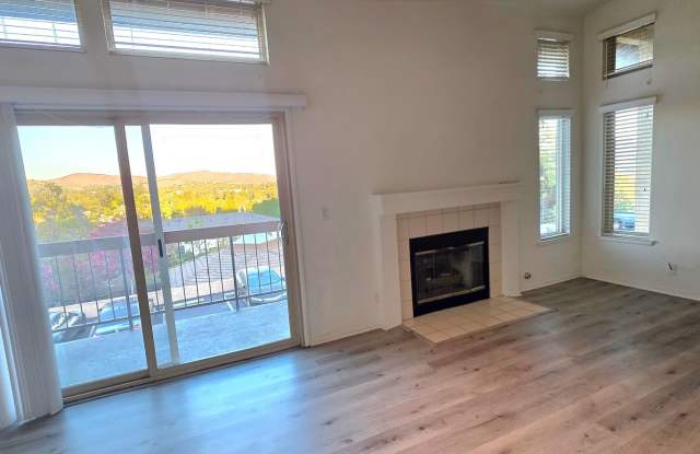 Thousand Oaks Town Home with Amazing Views Including a Two Car Garage Gallery 1