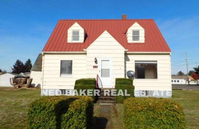 4Bd/1Ba Two Story House - Available to View! photos photos