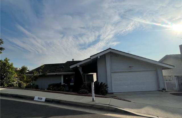 1609 Via Roma - 1609 Via Roma, Montebello, CA 90640