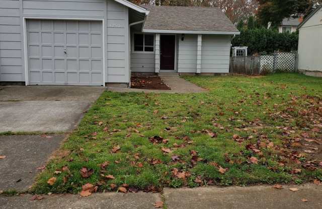 Single family ranch duplex. 3 bedrooms  1 bathroom. photos photos
