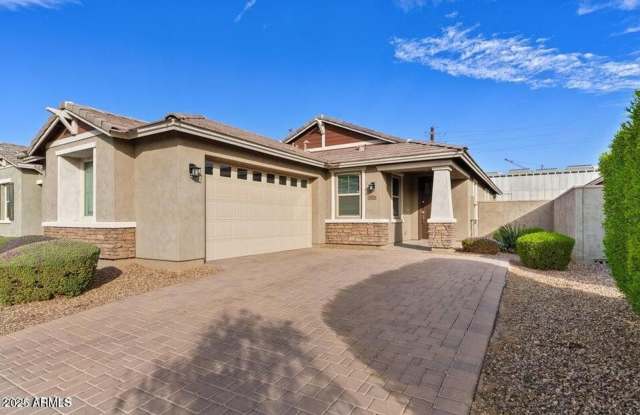 Beautiful Eastmark 3 Bedroom! Gallery 3
