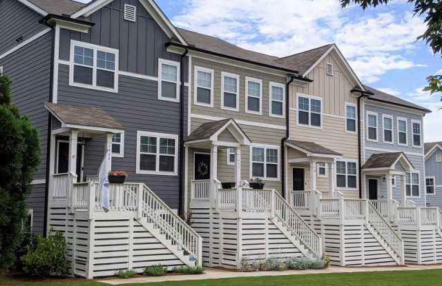 1404 Attwater Drive Gallery 4