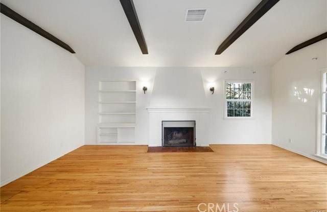 1283 South Dunsmuir Avenue Gallery 3