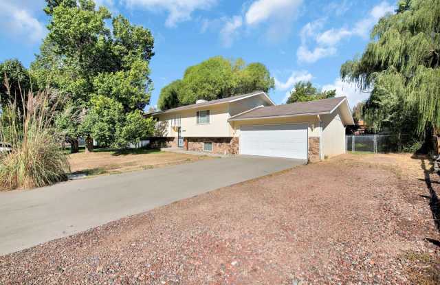 Spacious 5-Bedroom Home in Paradise Hills – North Grand Junction photos photos