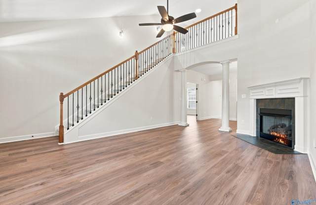 1003 Scarlet Woods Gallery 2