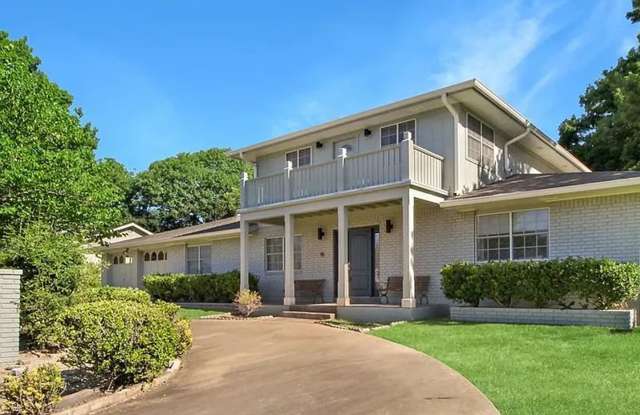 FOR LEASE!! photos photos
