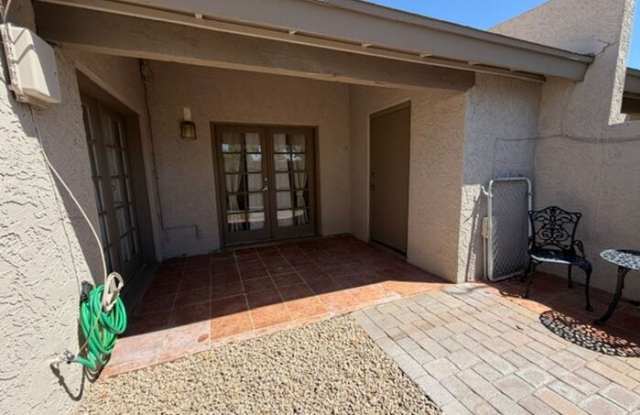 1015 East Cochise Drive Gallery 3