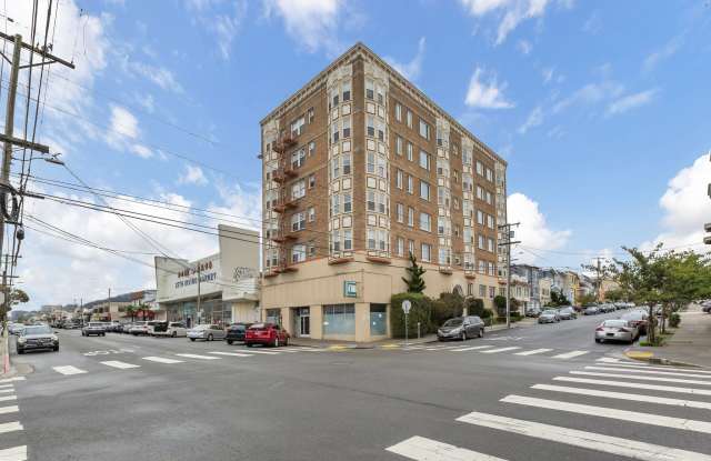 1300 26th Avenue Apartments Gallery 4