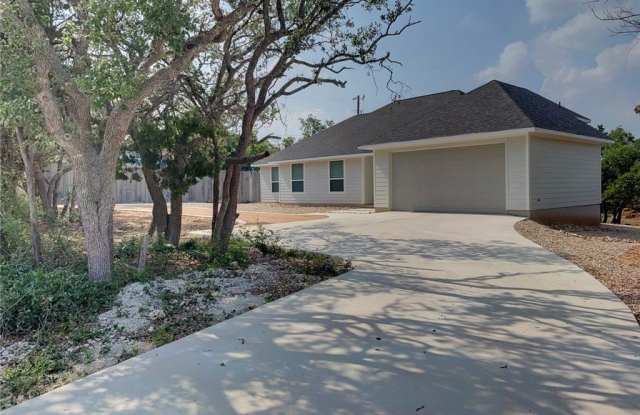 1131 Yaupon Drive Gallery 2