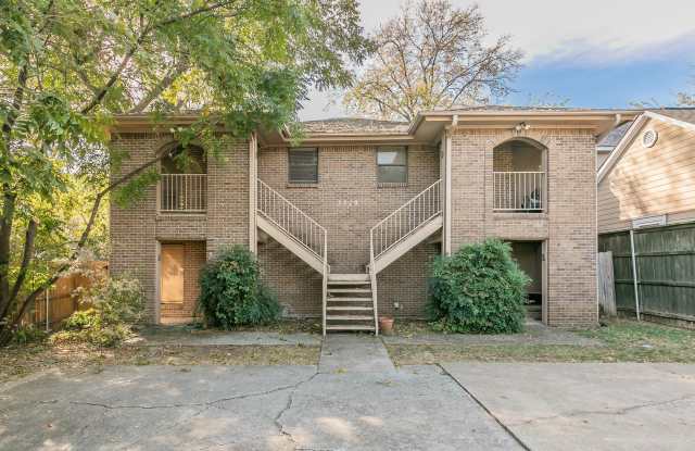 COMING SOON! FULLY REMODELED 2 bedroom, 2 Bath in MONTICELLO! - 3319 West 5th Street, Fort Worth, TX 76107