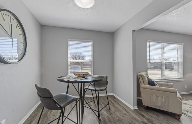 Maverick on Maurine Apartments Gallery 4