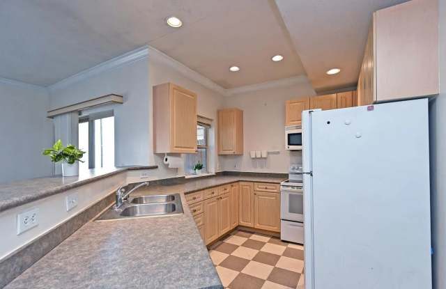 203 E University Ave photos photos