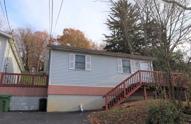 2 bed/1 bath in Woodburn Area - Available 11/9/26 Gallery 1
