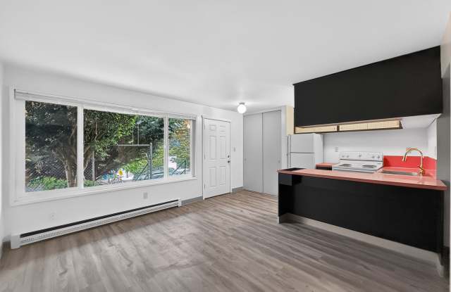 1319 15th Ave S#15 Gallery 3
