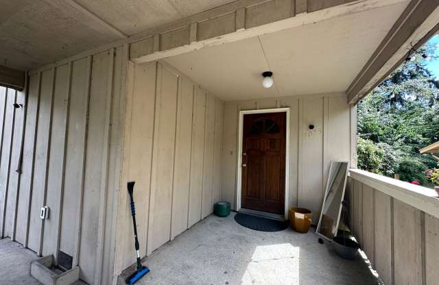 4 Bed, 2 Bath Home - Easy Access to I-5 and WWU Gallery 3