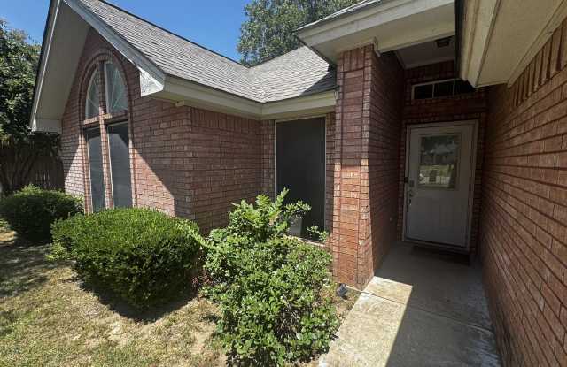 1449 Oakwood Drive Gallery 3