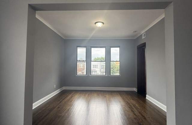 5714 W Cermak Road Gallery 2