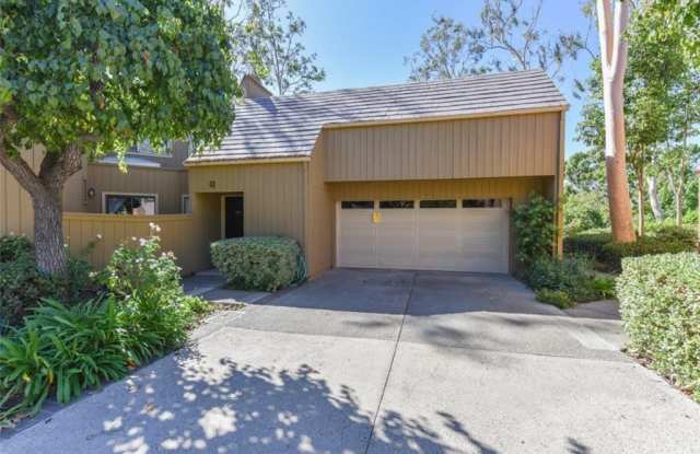 12 Moss - 12 Moss Gln, Irvine, CA 92603