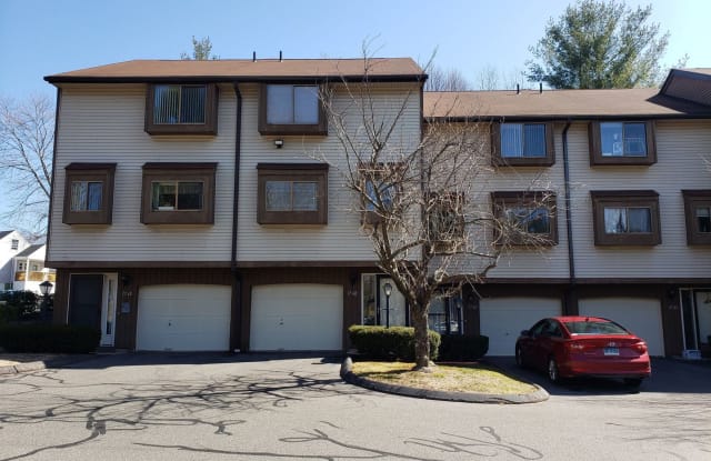 176 Oakland St Unit E - 176 Oakland St, Hartford County, CT 06045