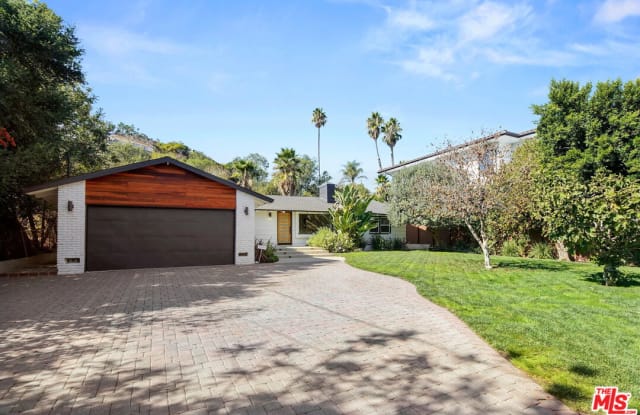 5523 Shirley Ave - 5523 Shirley Avenue, Los Angeles, CA 91356
