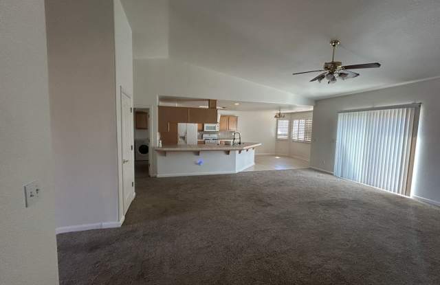 Open and Spacious in Northwest Hanford photos photos