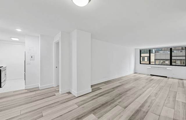 337 W 55th St Gallery 3