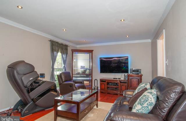 6500 WESTMORE CT Gallery 4