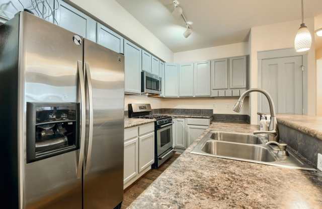 2 bed/2 bath Sloans Lake Condo photos photos