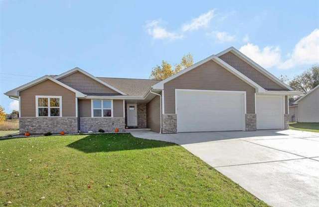 ***COMING SOON*** LAWNCARE INCLUDED! - 3 Bed 2 Bath Ranch Single Family Home photos photos