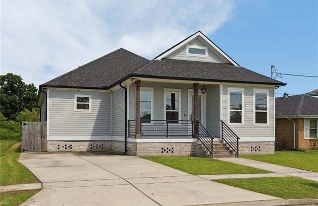 2313 AYCOCK Street - 2313 Aycock Street, Arabi, LA 70032