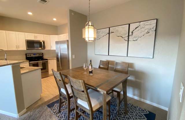 **Cozy Condo Available NOW** Minutes to Red Rocks! Gallery 2