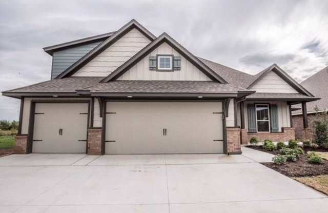 4 Bedroom 3 Bathroom Home With Upstairs Bonus Room in Mustang Schools photos photos