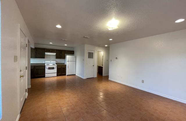 1721 Quintana Road - 202 Gallery 4