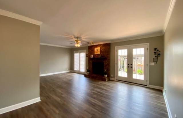 1217 Brentwood Pointe Gallery 4