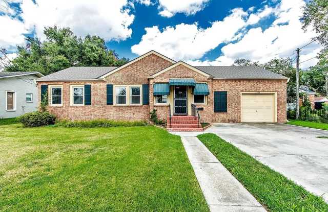 Modern Convenience with Charm photos photos