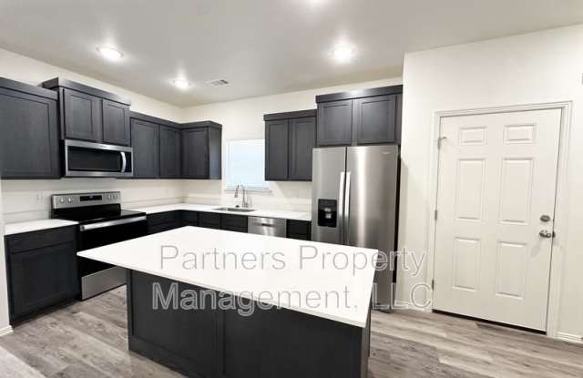 821 South Benchmark Lane - 2 Gallery 2