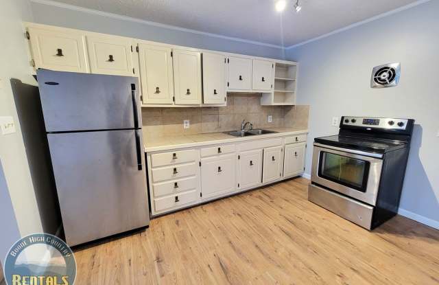 2 Bedroom Home in Boone Gallery 3