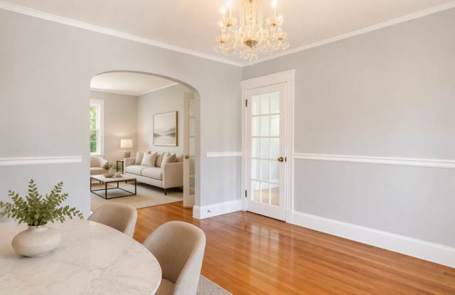 1639 Washington St. Gallery 2