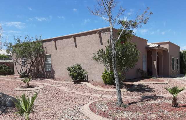 Corner Lot Home in Gated Santa Teresa photos photos