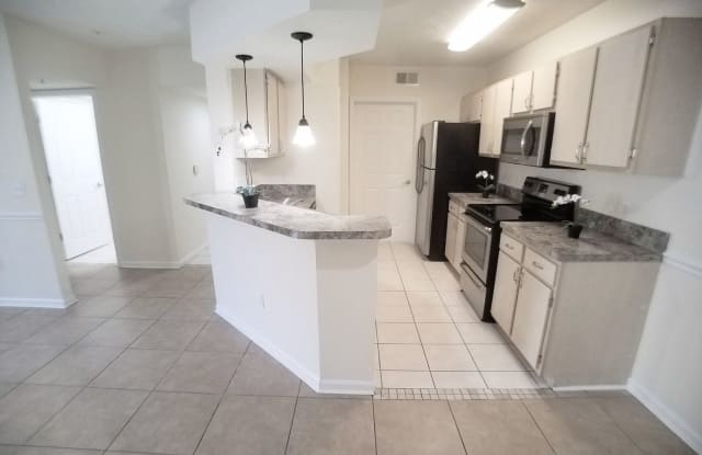 713 Crest Pines Drive  #216 - 713 Crest Pines Dr, Alafaya, FL 32828